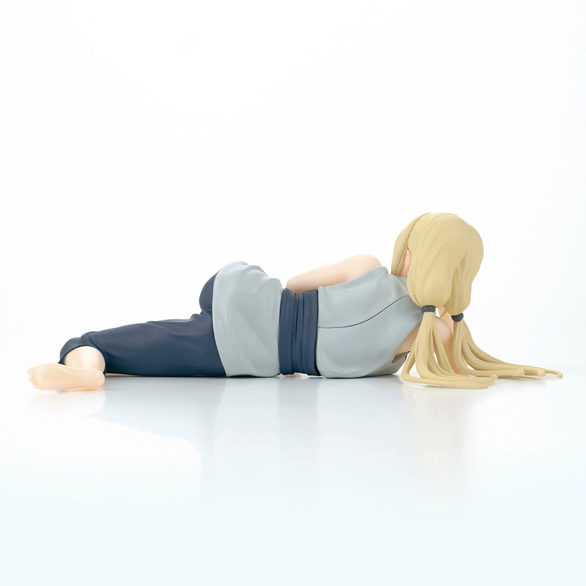 Tsunade figure from Naruto Shippuden presented by Banpresto's Relax Time series