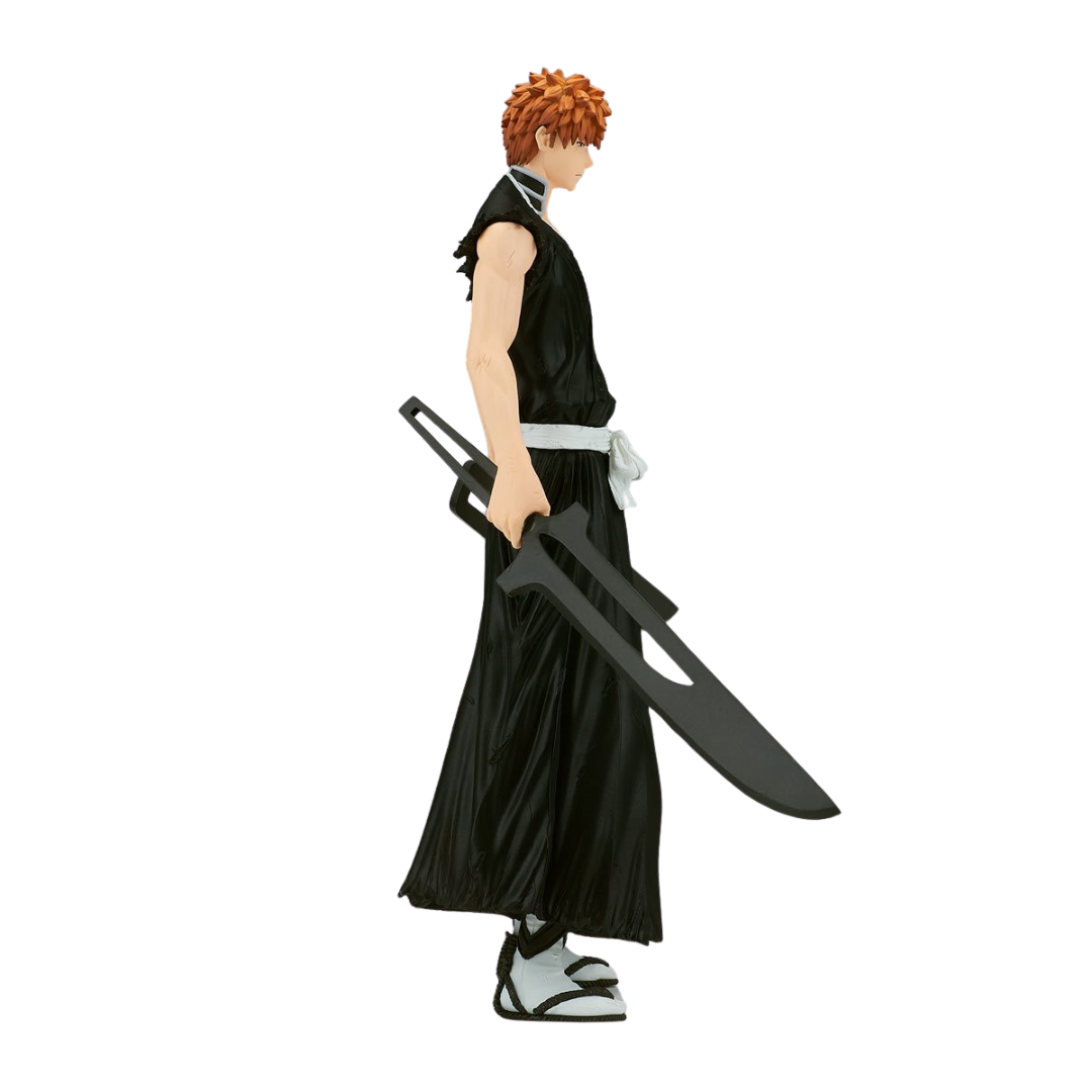 Kurozaki Ichigo figure from the Bleach series presented by Banpreso. The figurine features Ichigo's true Bankai form, weilding two zanpakutos.