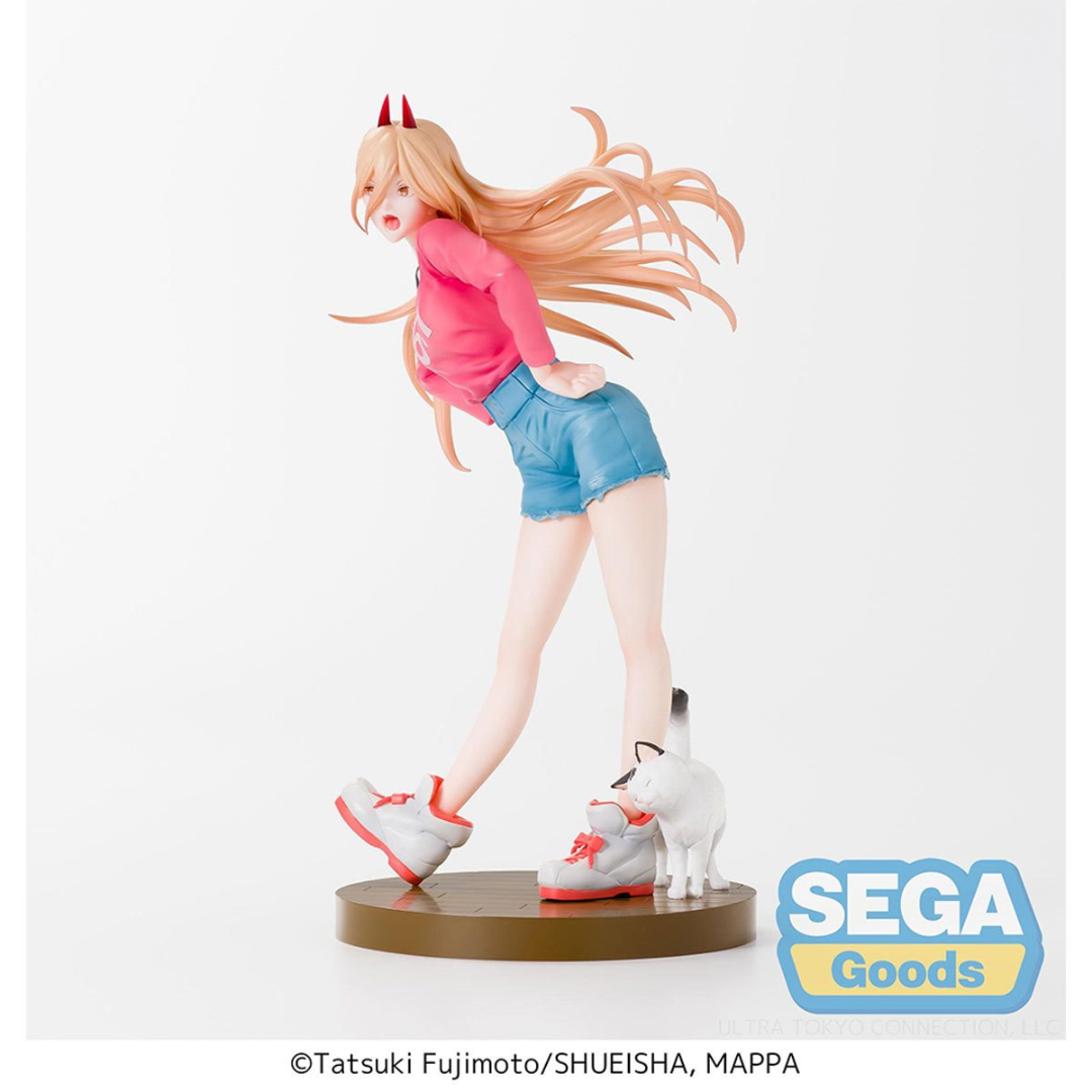 Power figure from Chainsaw Man presented by Luminasta. Next to power is her pet Nyako!