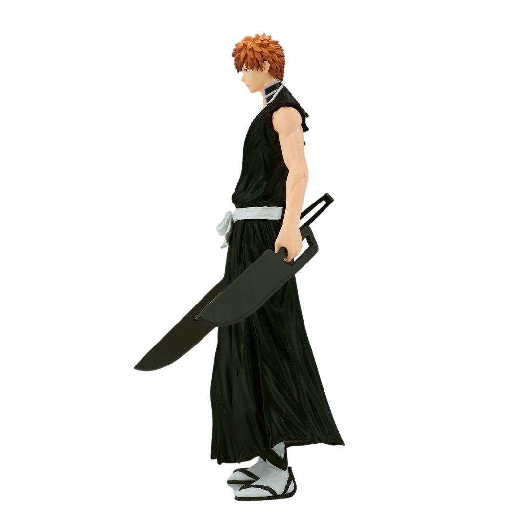 Kurozaki Ichigo figure from the Bleach series presented by Banpreso. The figurine features Ichigo's true Bankai form, weilding two zanpakutos.