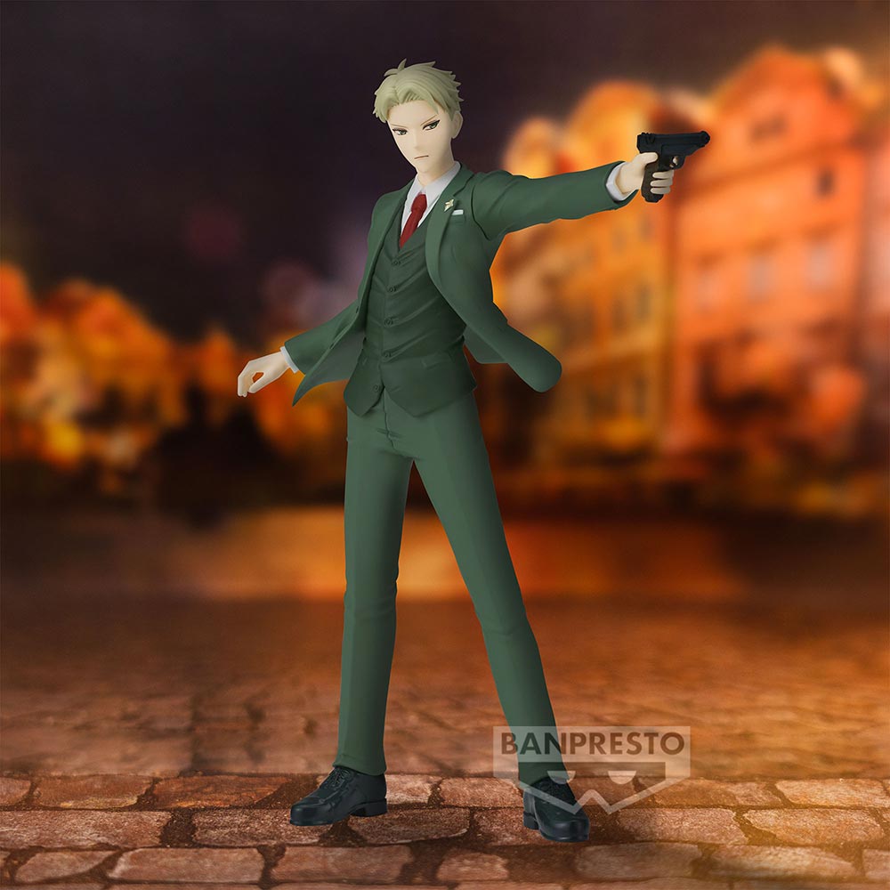 Loid forger figure from Banpresto