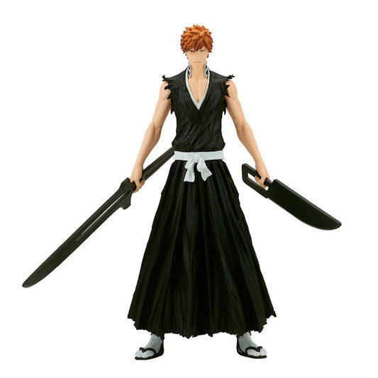 Kurozaki Ichigo figure from the Bleach series presented by Banpreso. The figurine features Ichigo's true Bankai form, weilding two zanpakutos. 